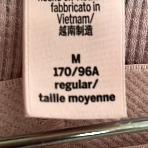 VICTORIA’S SECRET Thermal Pajama Set Pink & Black
Size Medium - Picture 10 of 15